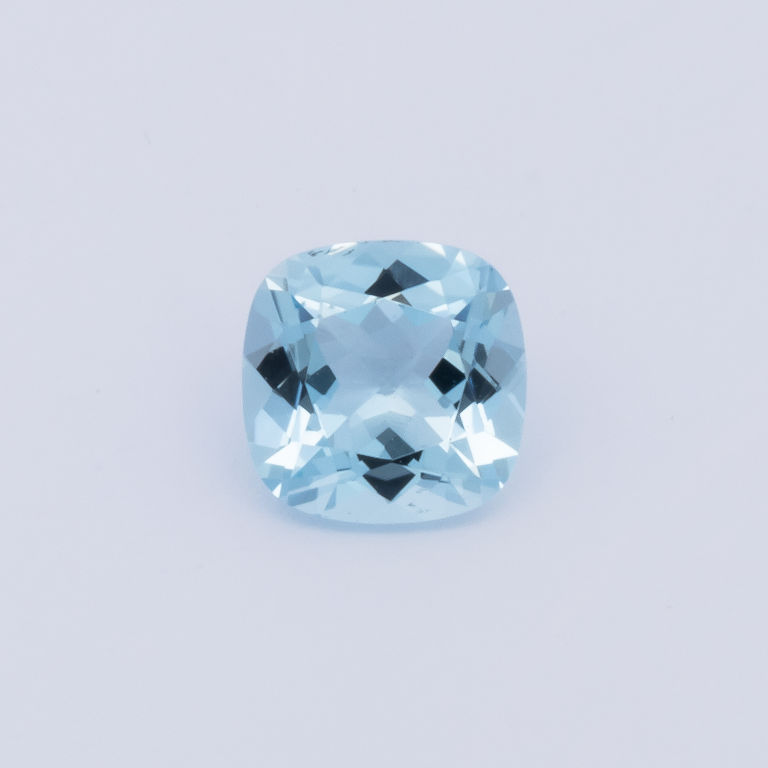 Aquamarin AA - blau, antik, 5x5 mm, 0.45 cts, Nr. A99087