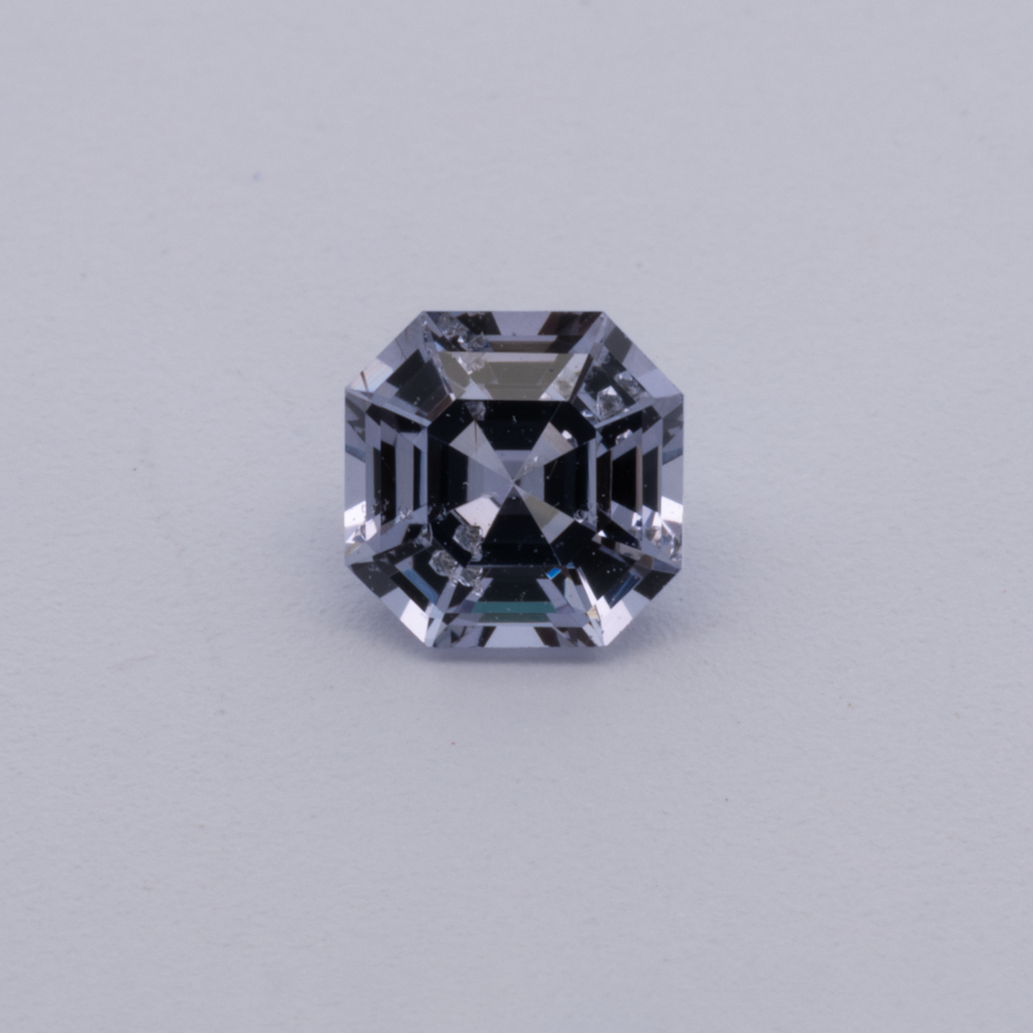 Spinell - lila, asscher, 4x4 mm, 0.34 cts, Nr. IN1066