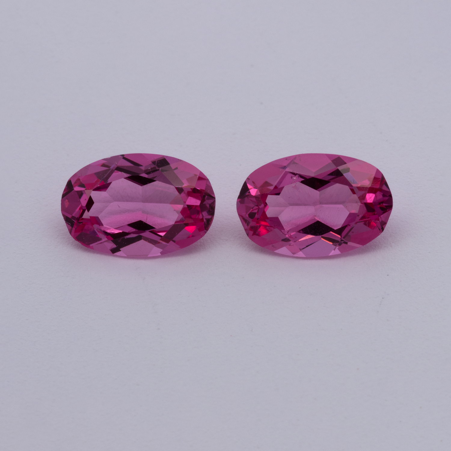 Spinell Paar - pink, oval, 6x4 mm, 0.90 cts, Nr. SP90144