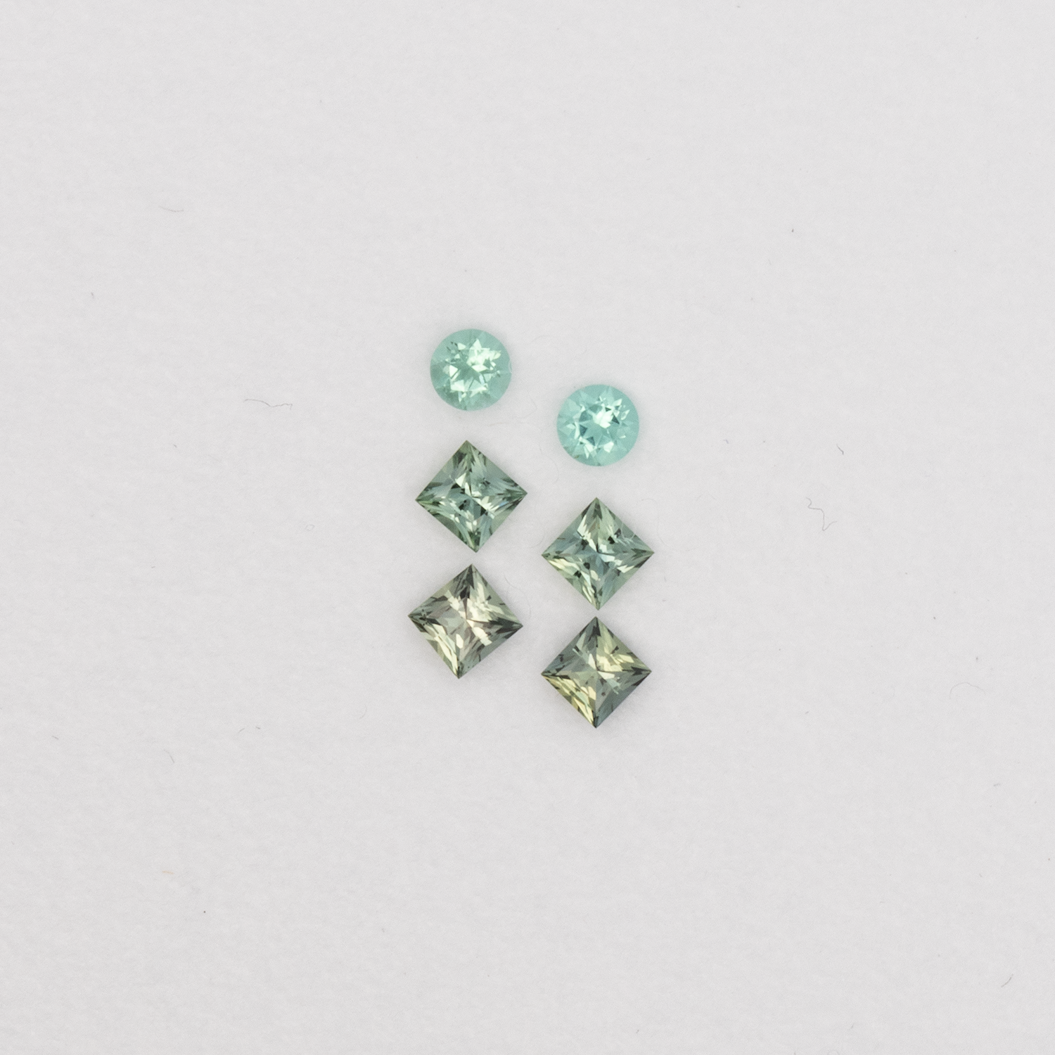 Turmalin im Set - grün, rund & rechteck, 3.0x3.0 & 2.9x2.9 & 3.0x3.0 mm, 0.85 cts, Nr. SET99081