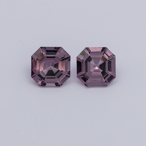 Spinell Paar - lila, asscher, 4.5x4.5 mm, 0.83 cts, Nr. SP90104