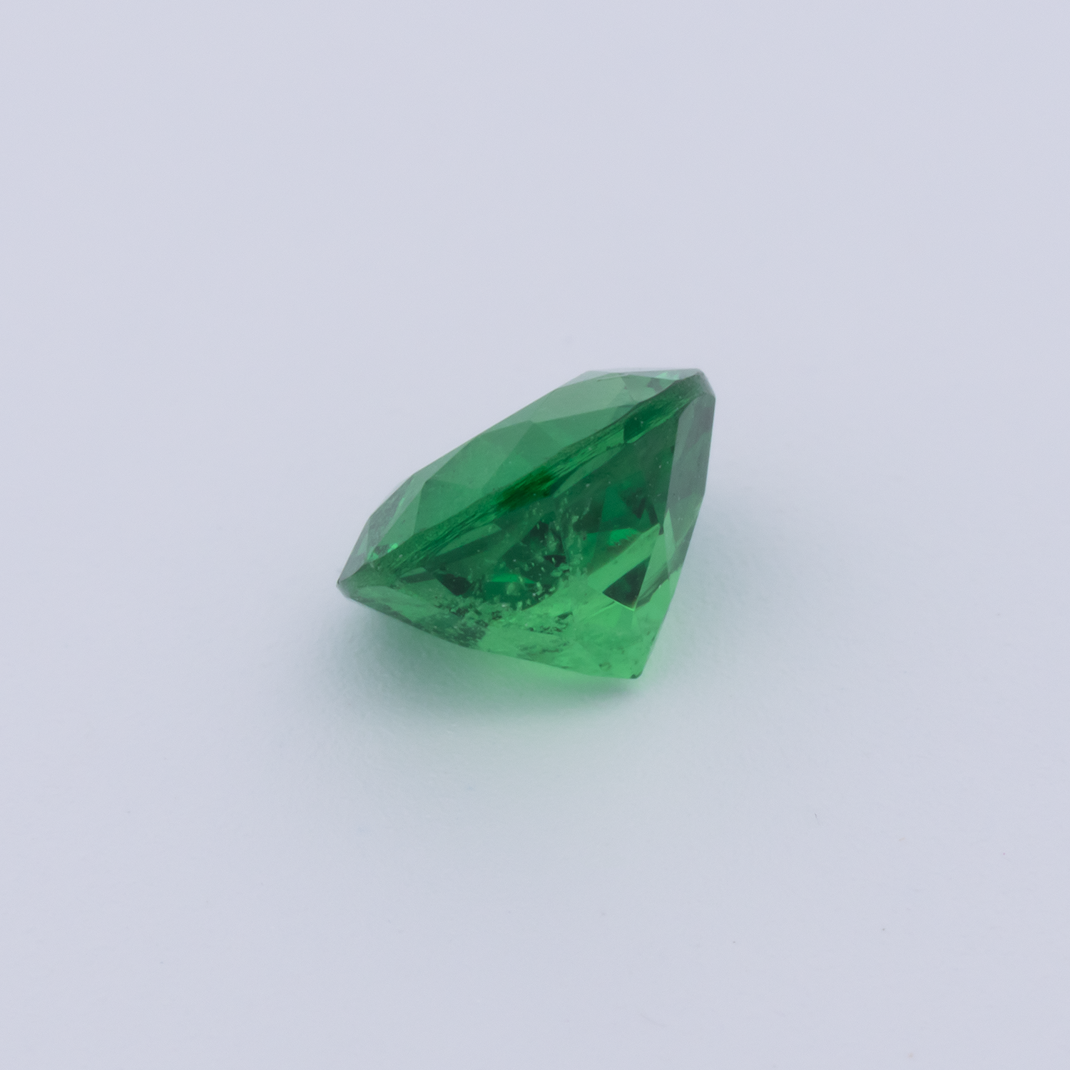 Tsavorit - grün, rund, 5.5x5.5 mm, 0.80 cts, Nr. TS91026